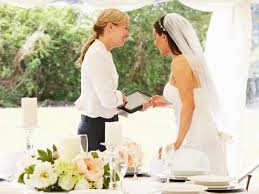 Confier l’organisation du mariage à un organisateur de mariage ?