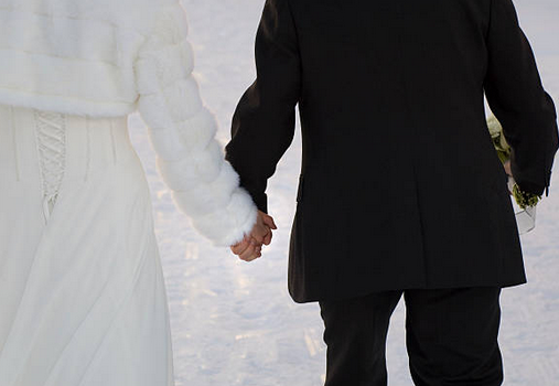 Mariage en hiver : quelle tenue féminine choisir ?