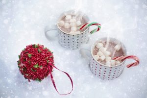 Un bon chocolat chaud pour un gouter d'enfant en hiver